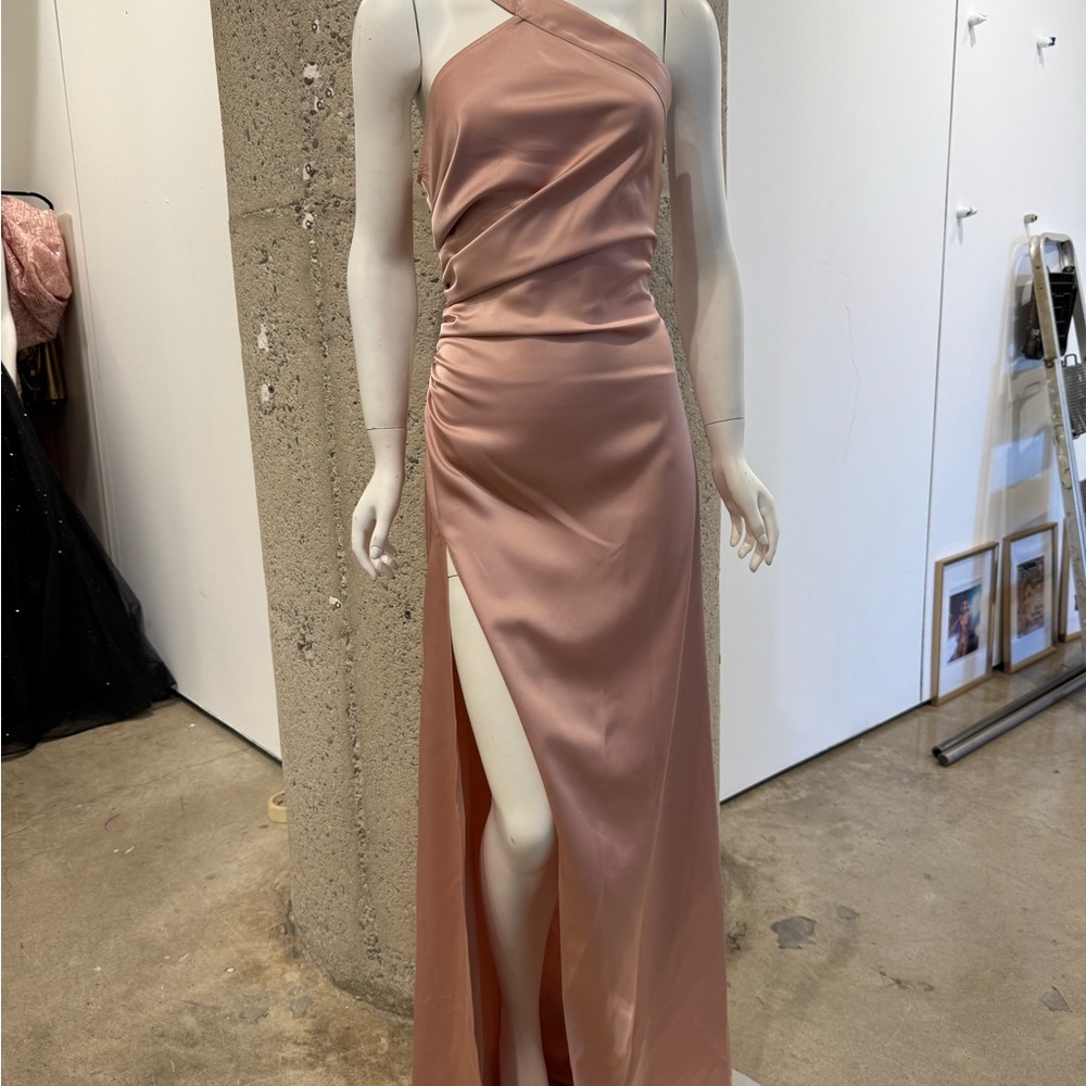 Elegant blush Pink One-Shoulder Dress